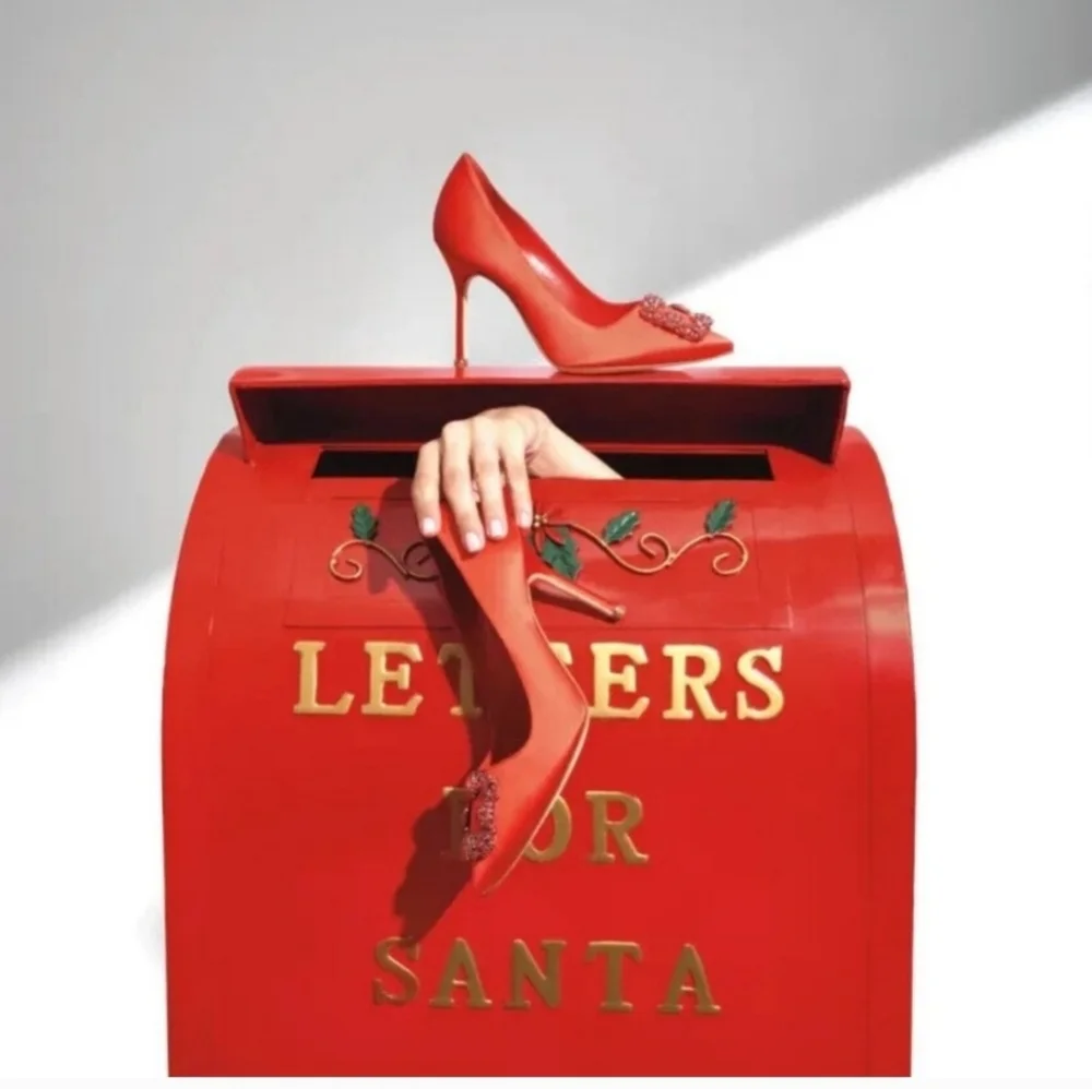 💯Authentic Manolo Blahnik HANGISI Red Satin Jewel Buckle Pumps - Picture 7 of 17